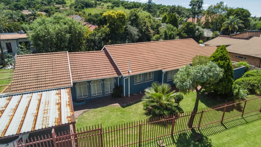 4 Bedroom Property for Sale in Mulbarton Gauteng