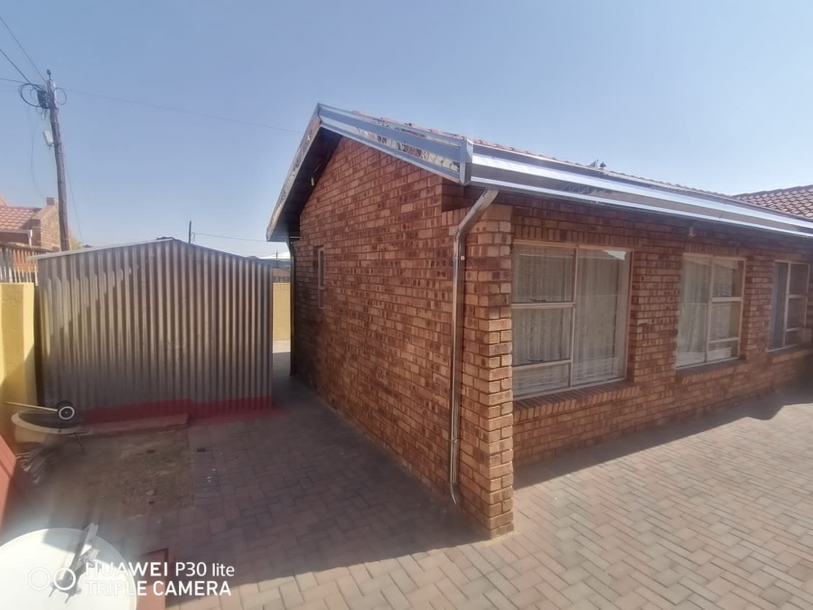 3 Bedroom Property for Sale in Mabopane Gauteng