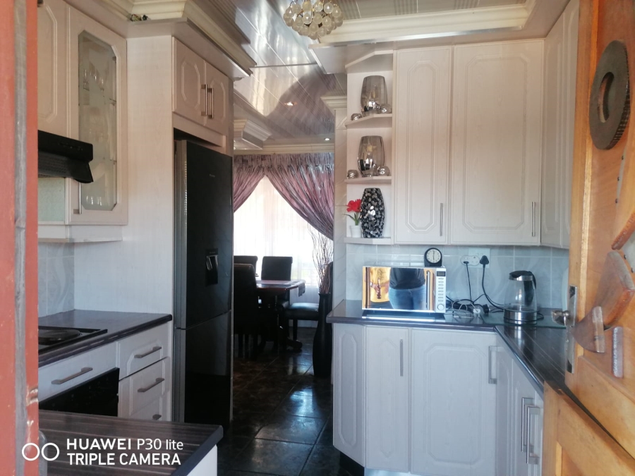 3 Bedroom Property for Sale in Mabopane Gauteng