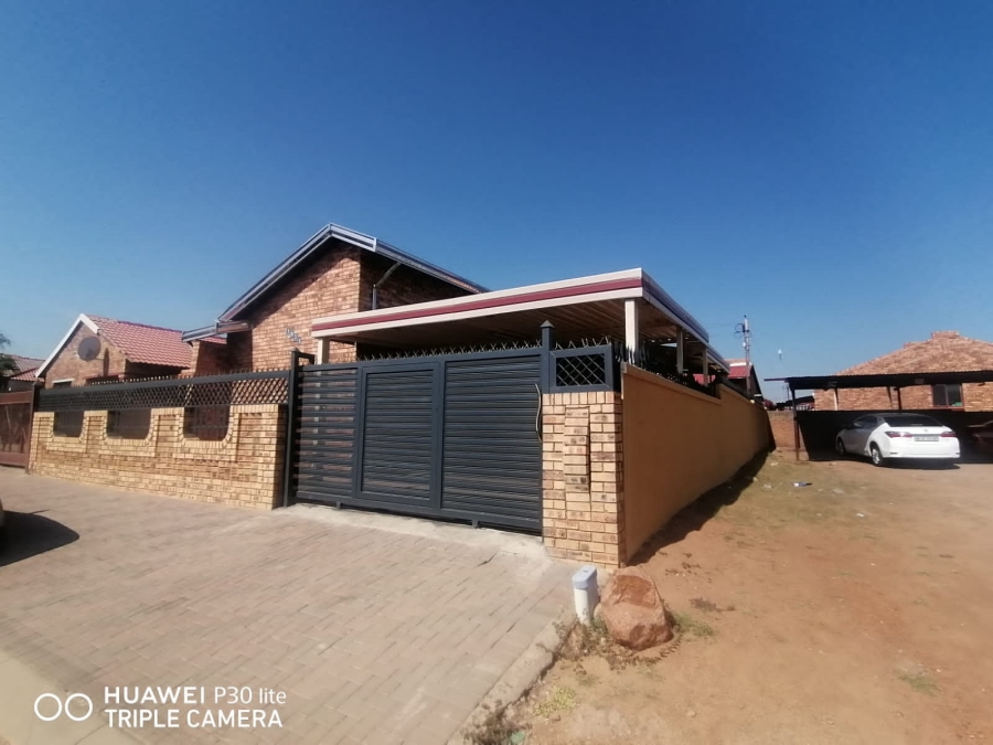 3 Bedroom Property for Sale in Mabopane Gauteng
