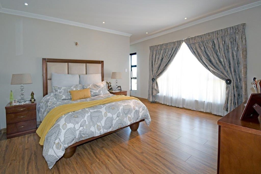 3 Bedroom Property for Sale in Marais Steyn Park Gauteng