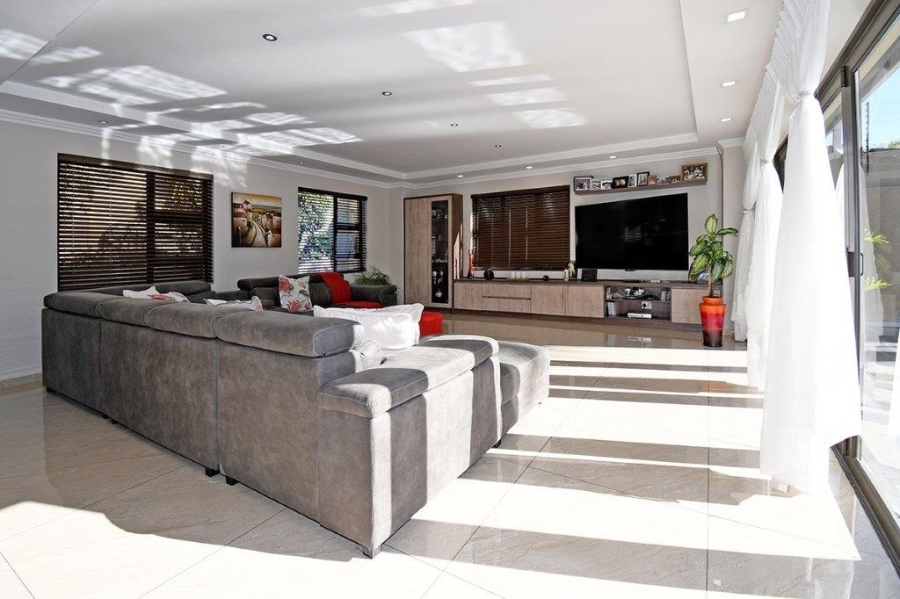 3 Bedroom Property for Sale in Marais Steyn Park Gauteng