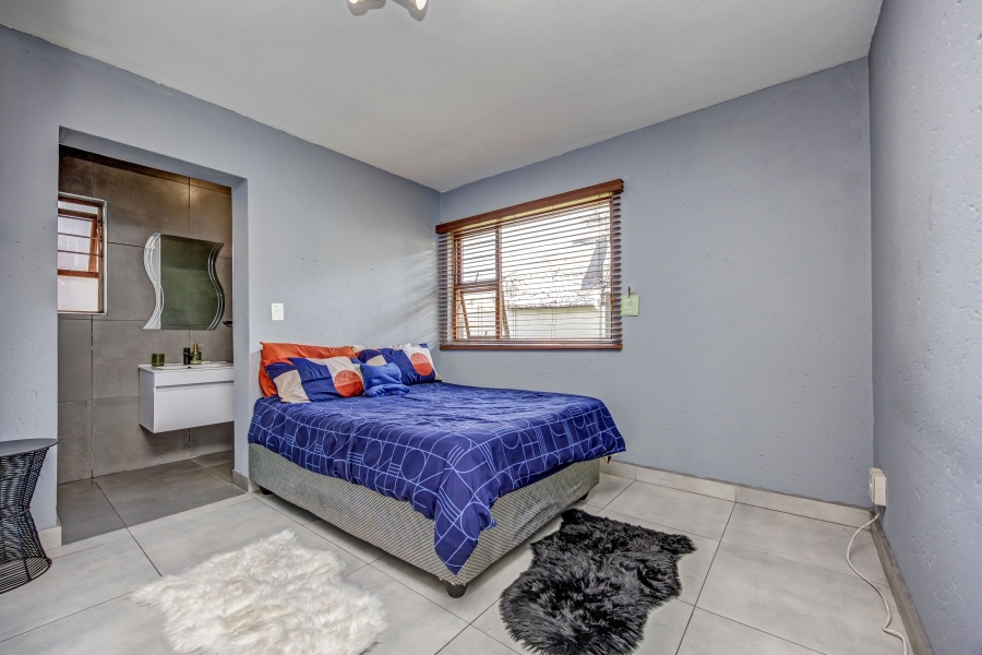 2 Bedroom Property for Sale in Sharonlea Gauteng