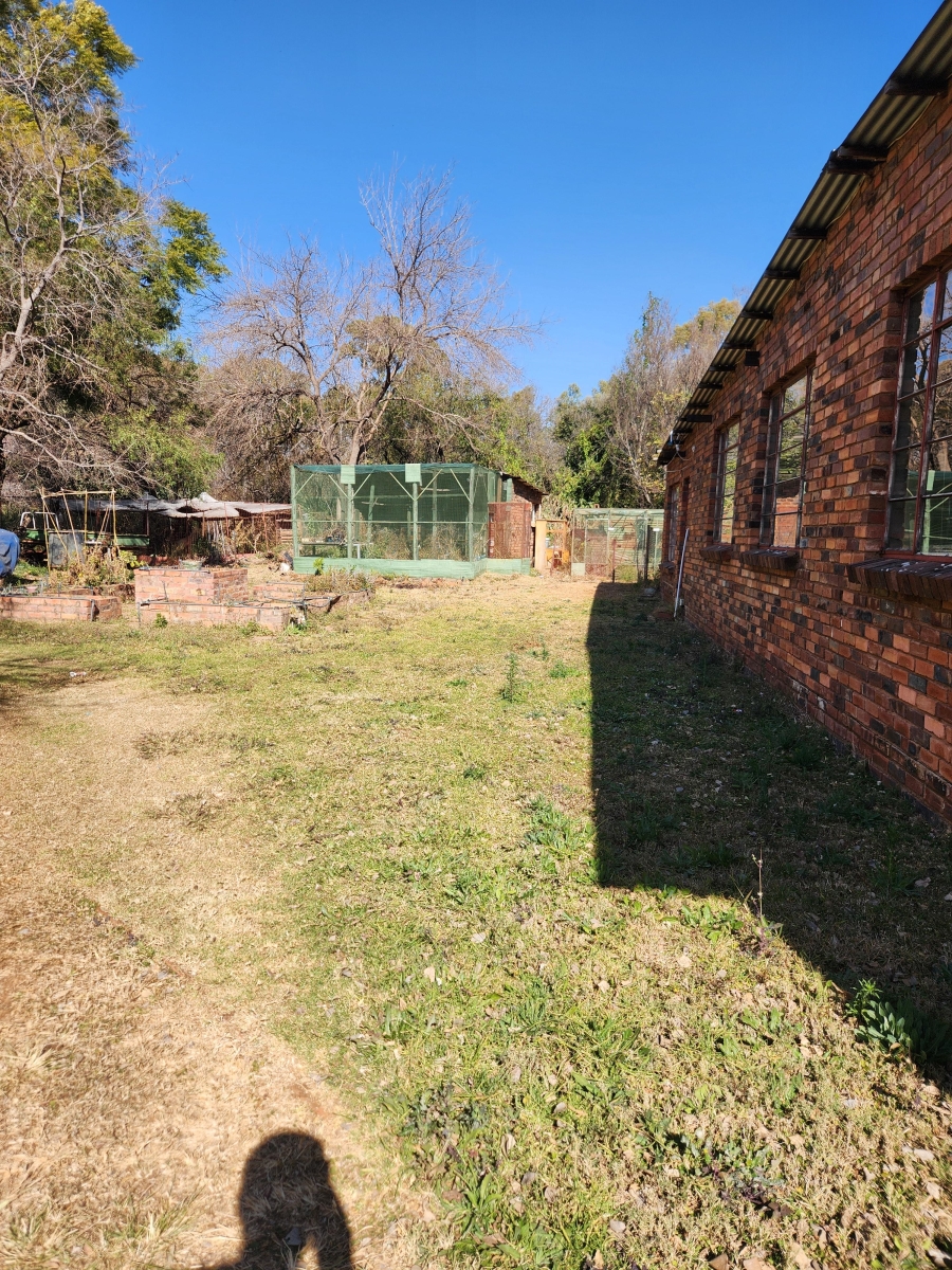 7 Bedroom Property for Sale in Doornkraal Gauteng