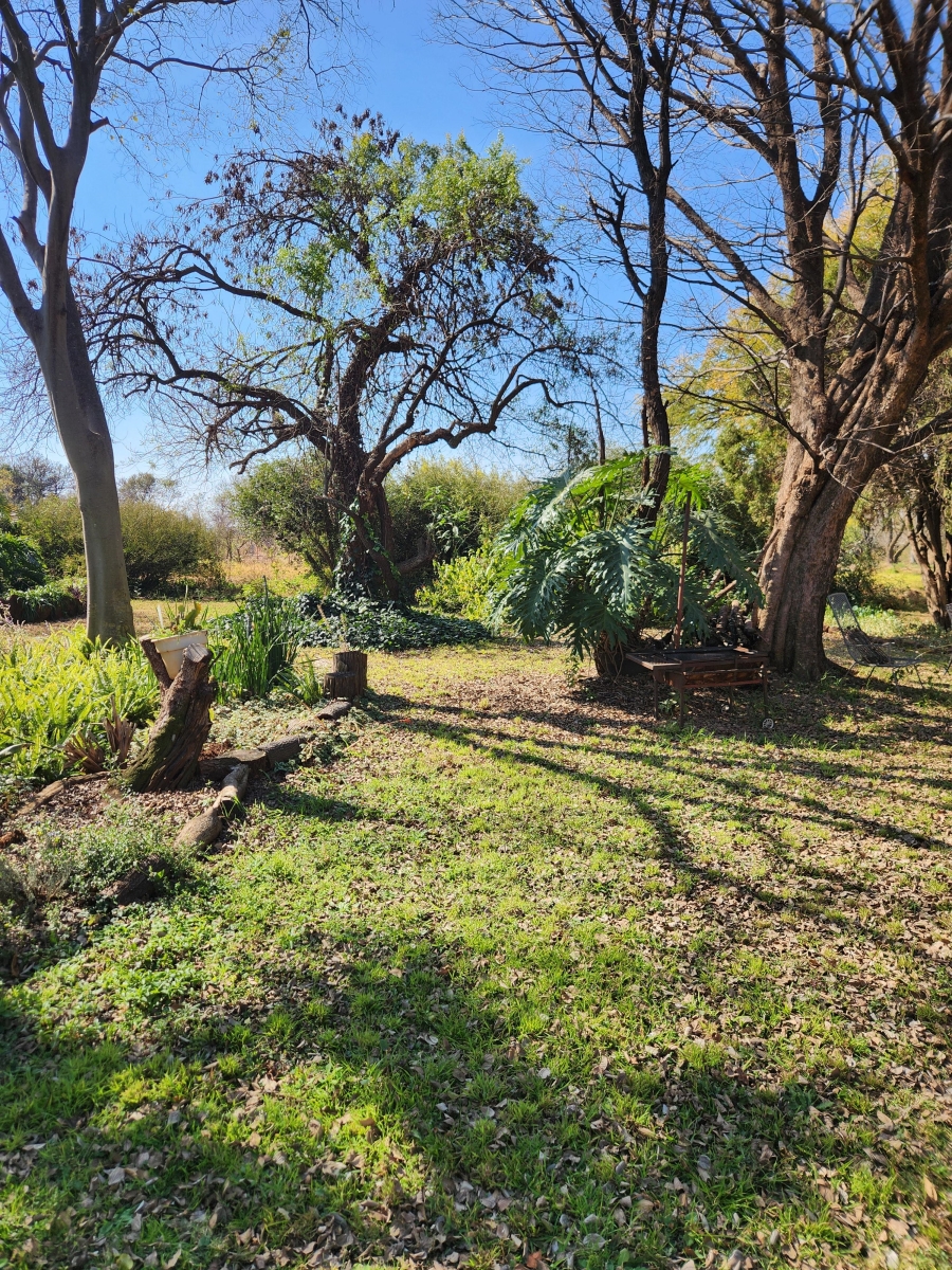 7 Bedroom Property for Sale in Doornkraal Gauteng