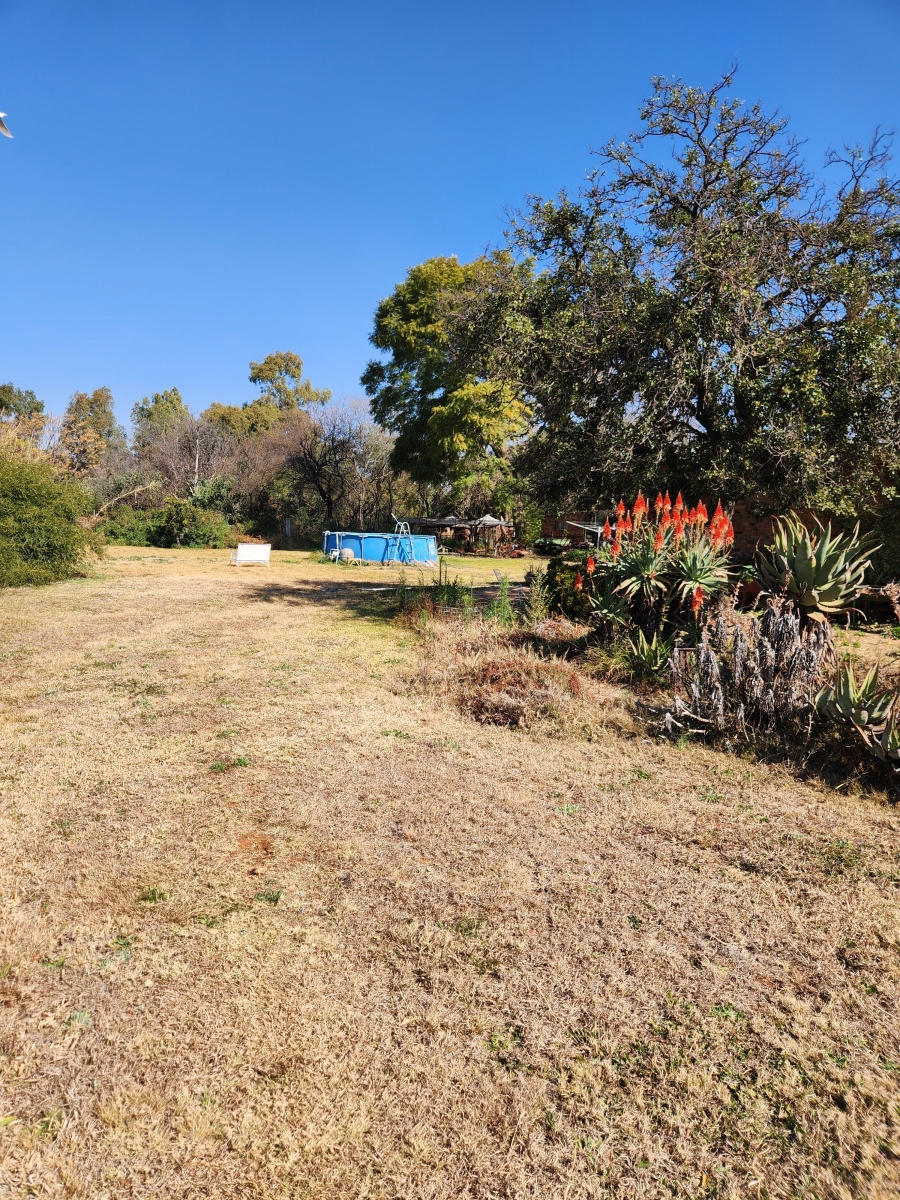 7 Bedroom Property for Sale in Doornkraal Gauteng