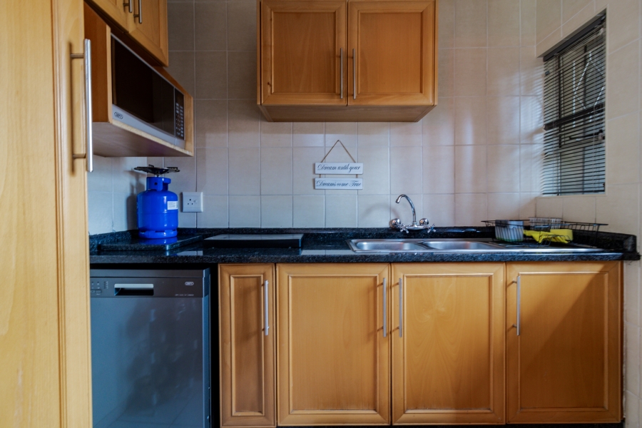 To Let 3 Bedroom Property for Rent in Glenvista Gauteng