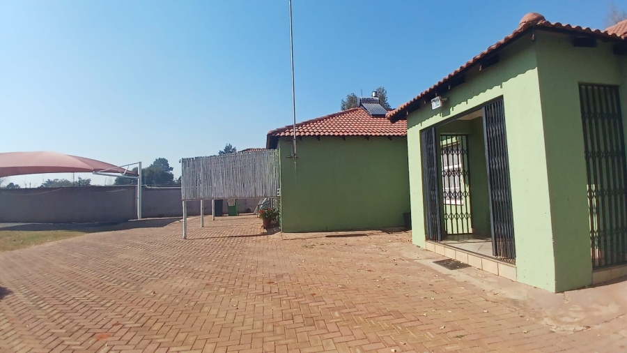 3 Bedroom Property for Sale in Kookrus Gauteng