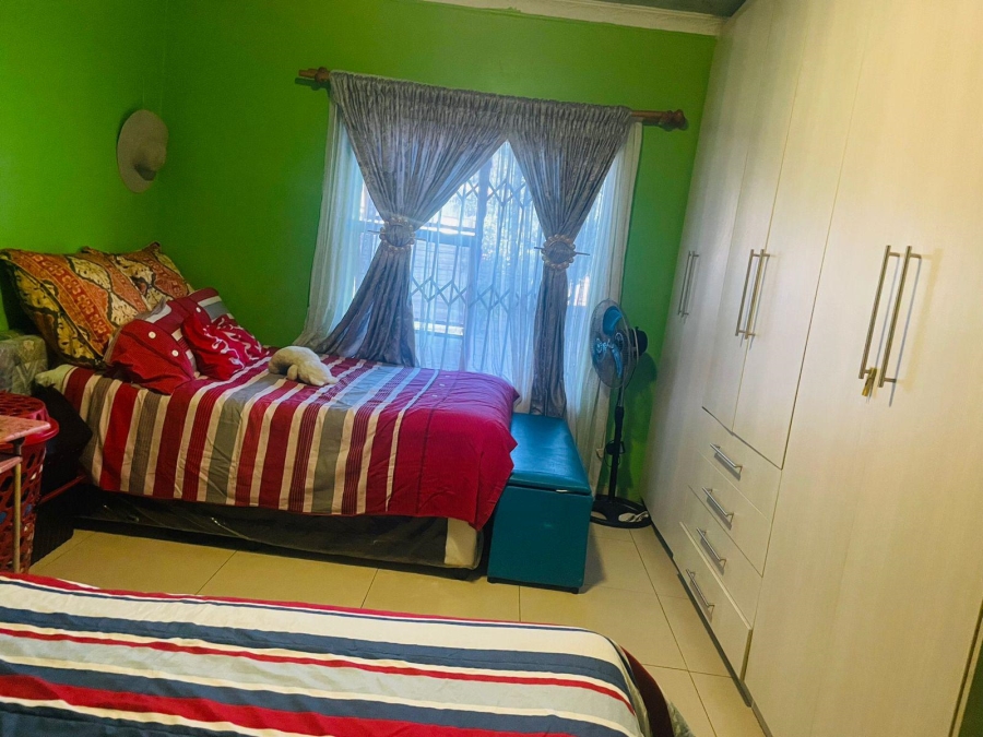 3 Bedroom Property for Sale in Clayville Gauteng