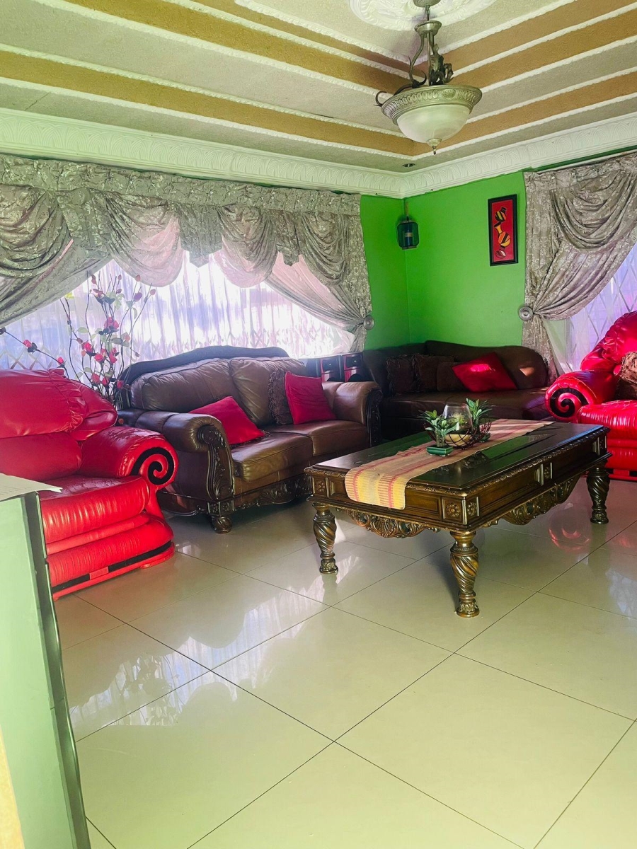 3 Bedroom Property for Sale in Clayville Gauteng