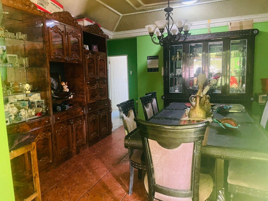 3 Bedroom Property for Sale in Clayville Gauteng