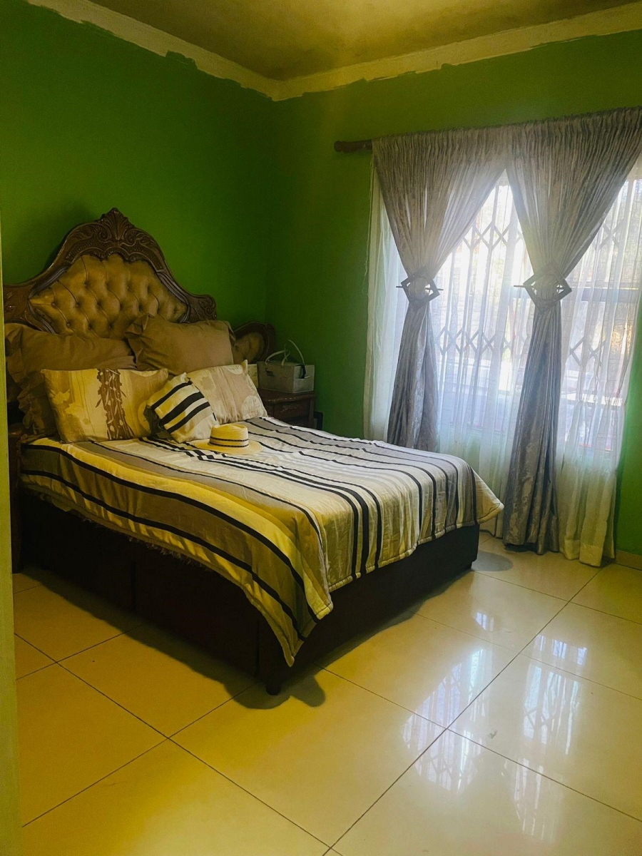 3 Bedroom Property for Sale in Clayville Gauteng