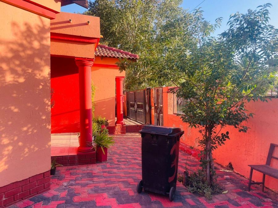 3 Bedroom Property for Sale in Clayville Gauteng