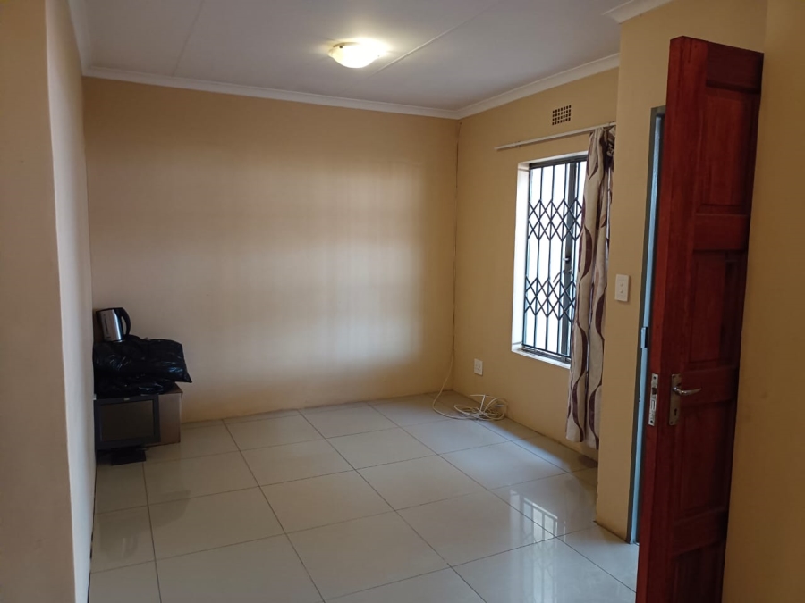 3 Bedroom Property for Sale in Clayville Gauteng