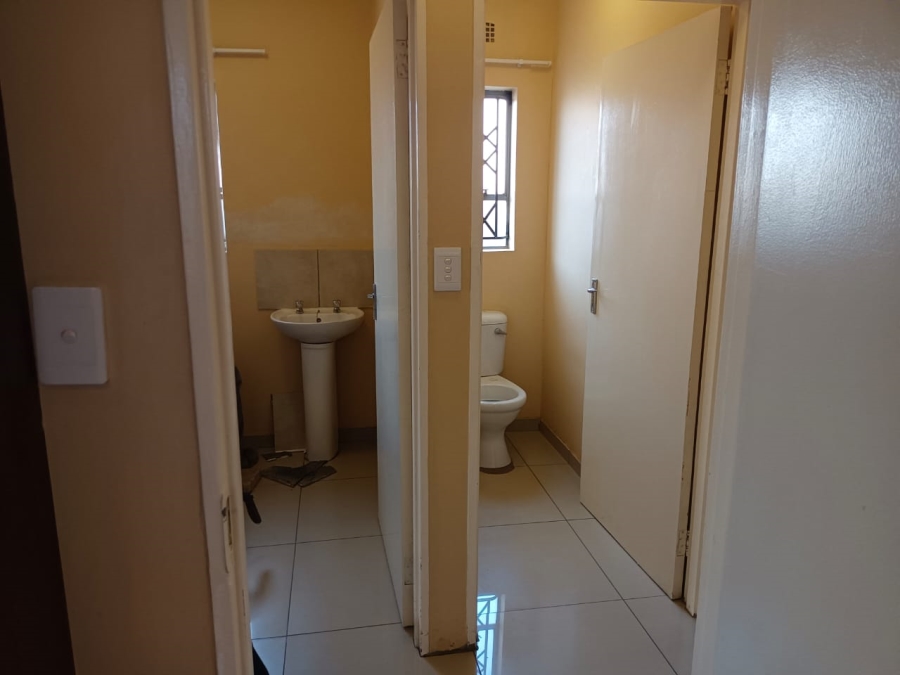 3 Bedroom Property for Sale in Clayville Gauteng