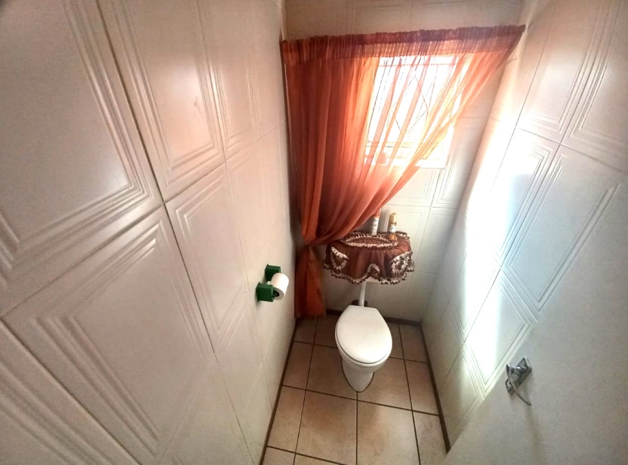 3 Bedroom Property for Sale in Rothdene Gauteng