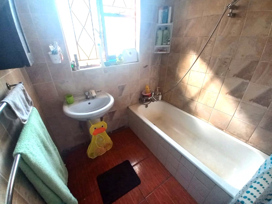 3 Bedroom Property for Sale in Rothdene Gauteng