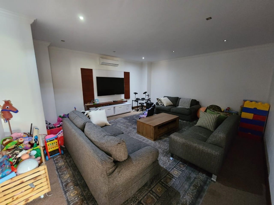 4 Bedroom Property for Sale in Zambezi Country Estate Gauteng