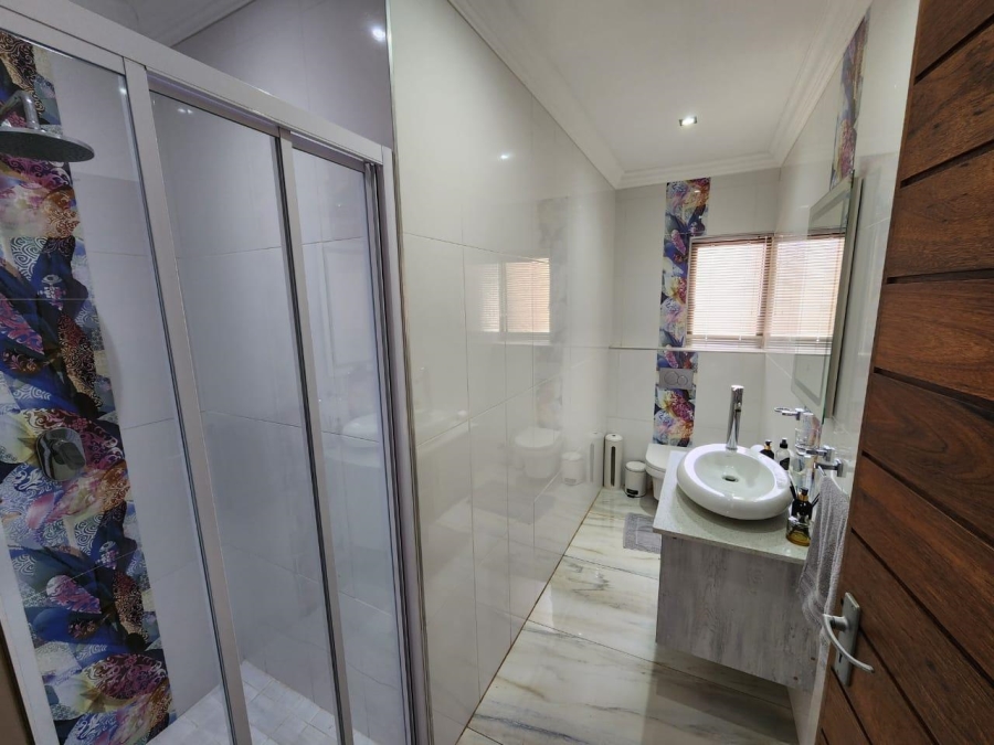 4 Bedroom Property for Sale in Zambezi Country Estate Gauteng