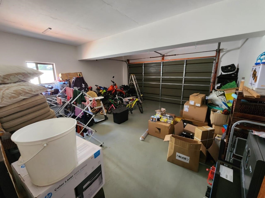 4 Bedroom Property for Sale in Zambezi Country Estate Gauteng