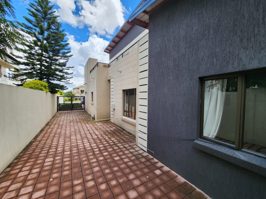 4 Bedroom Property for Sale in Zambezi Country Estate Gauteng