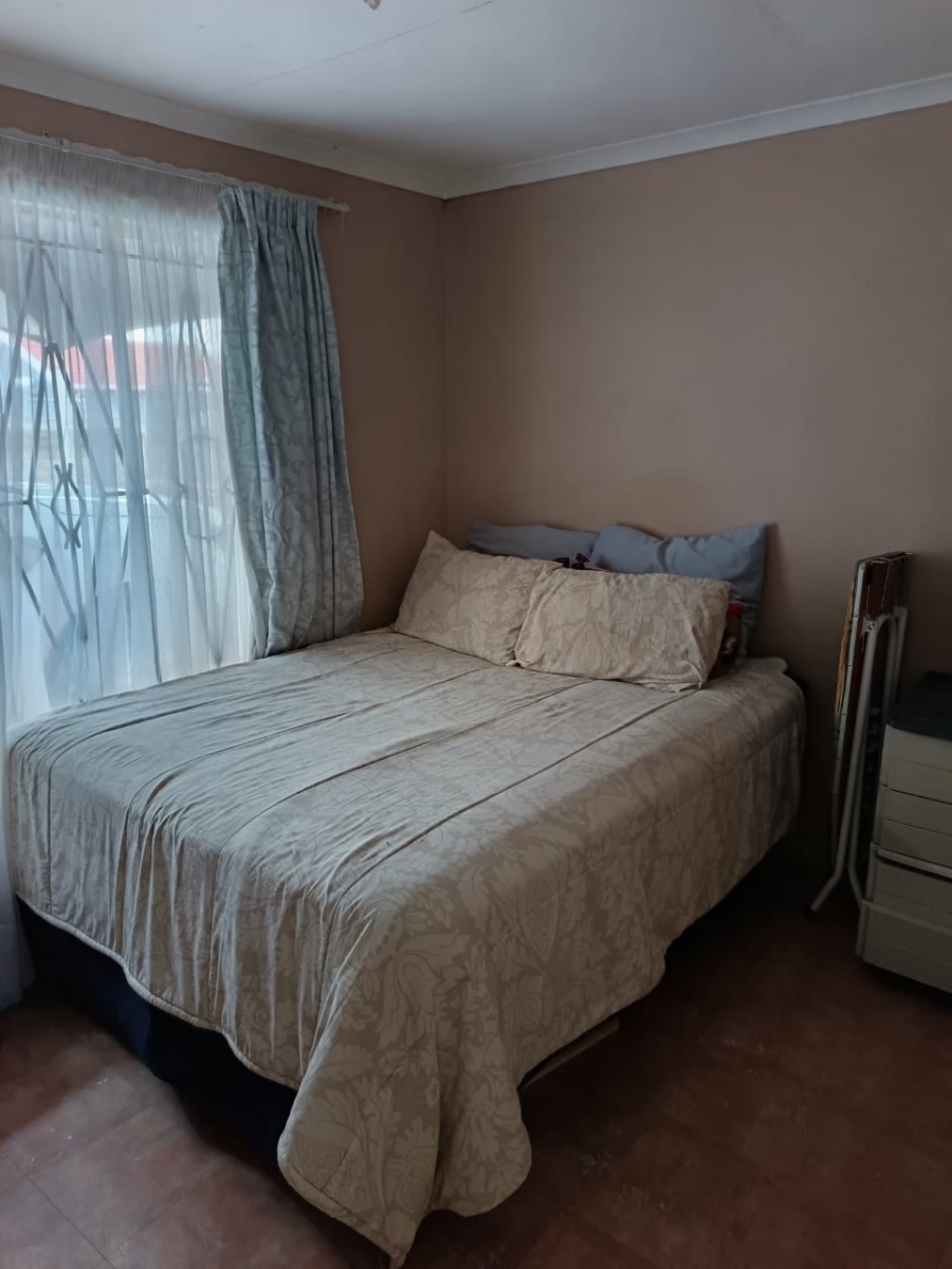 2 Bedroom Property for Sale in Unitas Park Gauteng