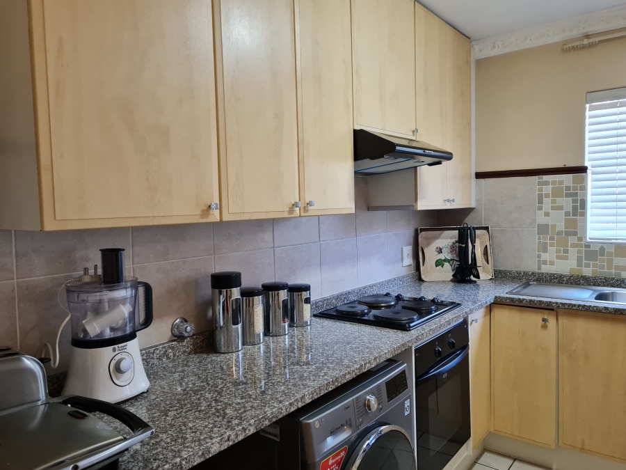 2 Bedroom Property for Sale in Monavoni Gauteng