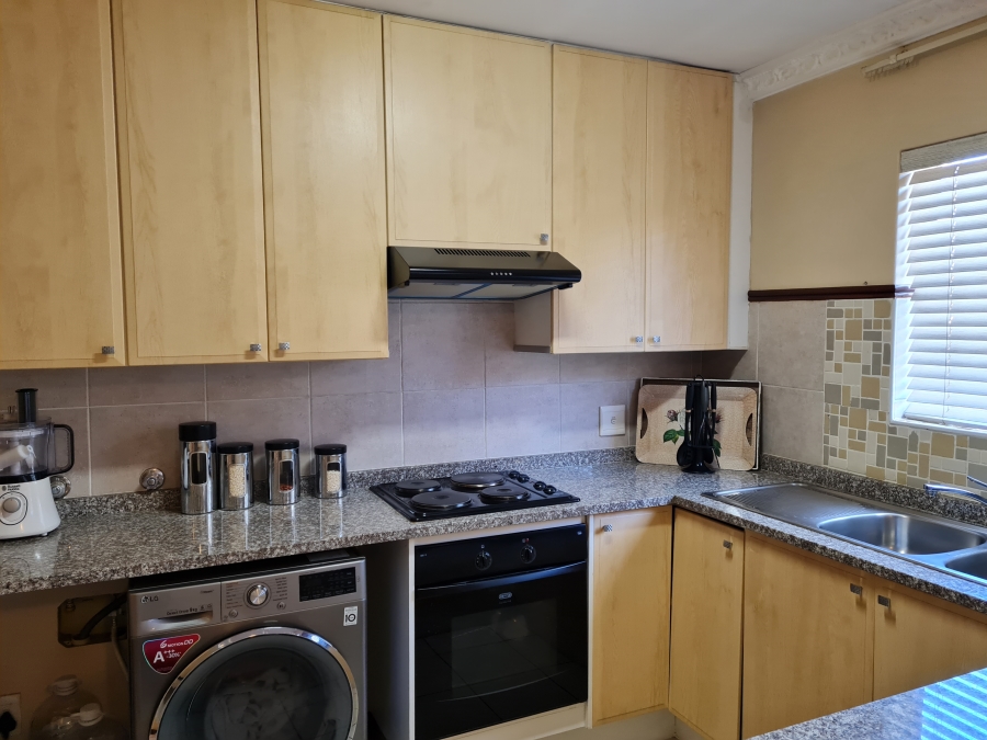 2 Bedroom Property for Sale in Monavoni Gauteng