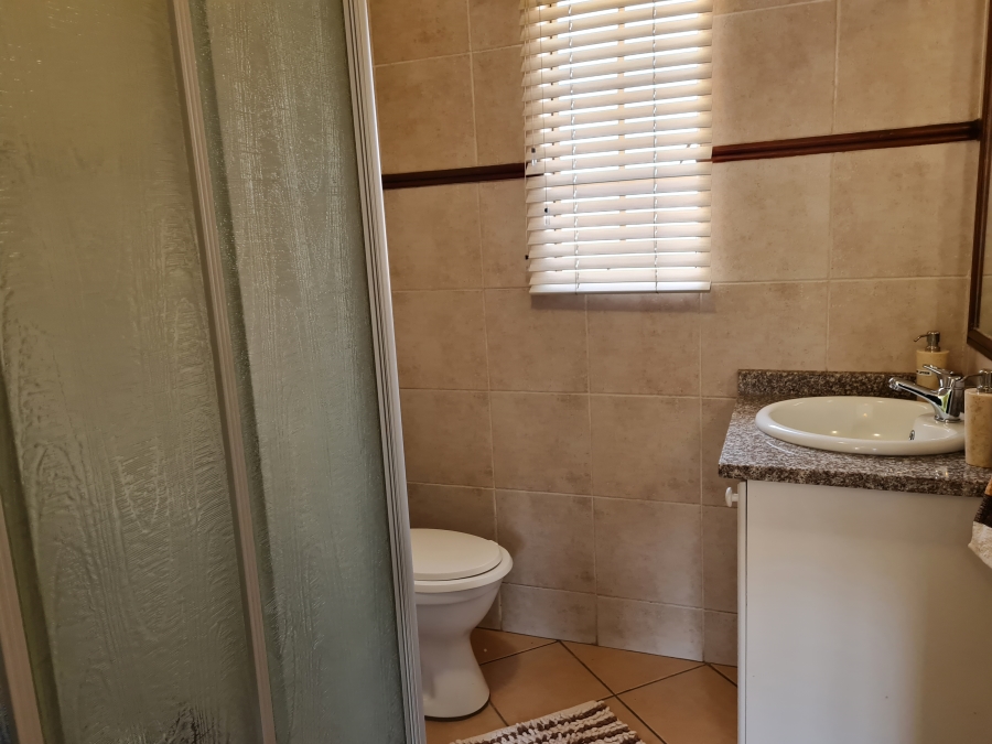 2 Bedroom Property for Sale in Monavoni Gauteng