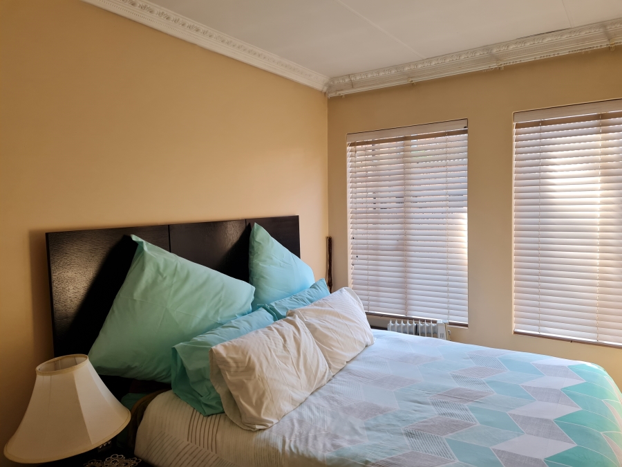 2 Bedroom Property for Sale in Monavoni Gauteng