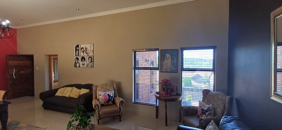 5 Bedroom Property for Sale in Fochville Gauteng