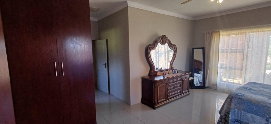5 Bedroom Property for Sale in Fochville Gauteng