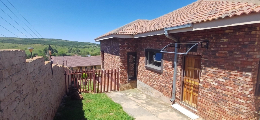 5 Bedroom Property for Sale in Fochville Gauteng