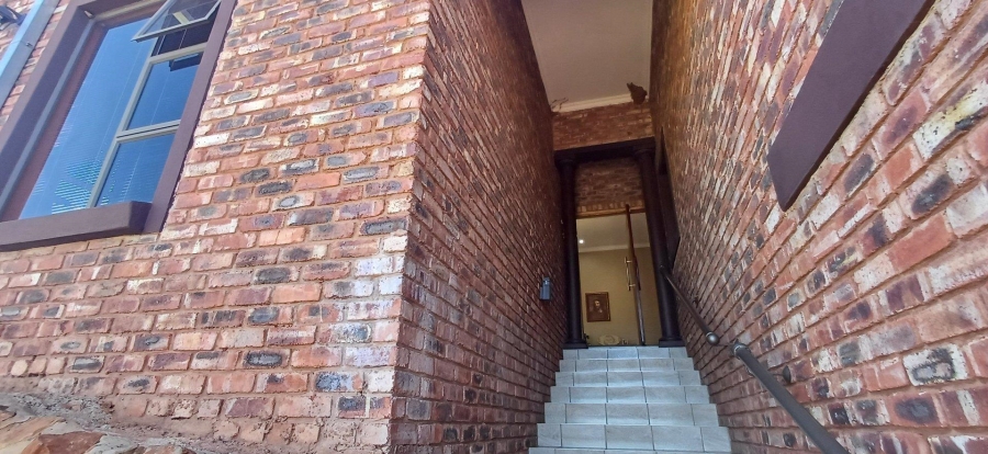 5 Bedroom Property for Sale in Fochville Gauteng