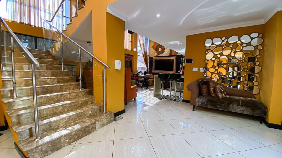 5 Bedroom Property for Sale in Blue Valley Golf Estate Gauteng