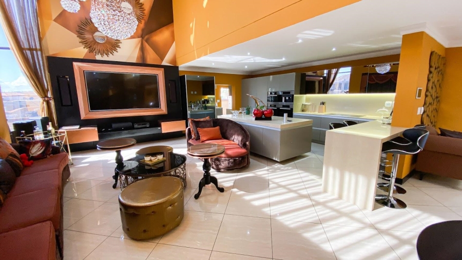 5 Bedroom Property for Sale in Blue Valley Golf Estate Gauteng