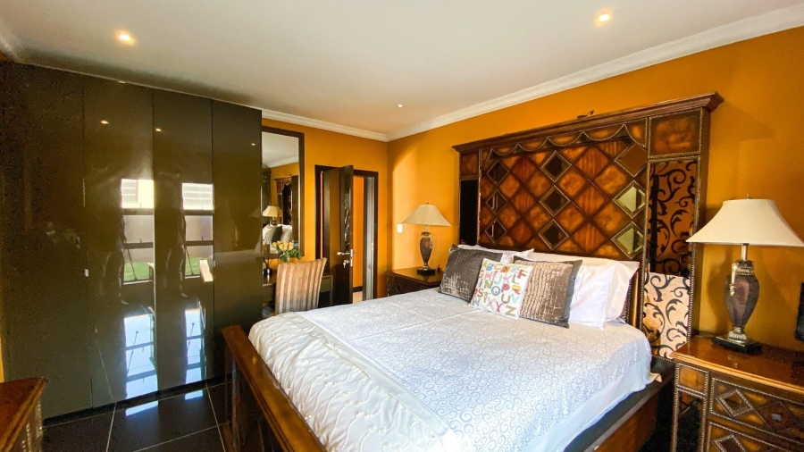 5 Bedroom Property for Sale in Blue Valley Golf Estate Gauteng