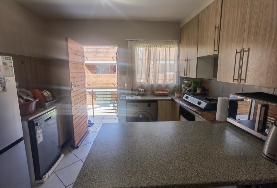2 Bedroom Property for Sale in Monavoni Gauteng