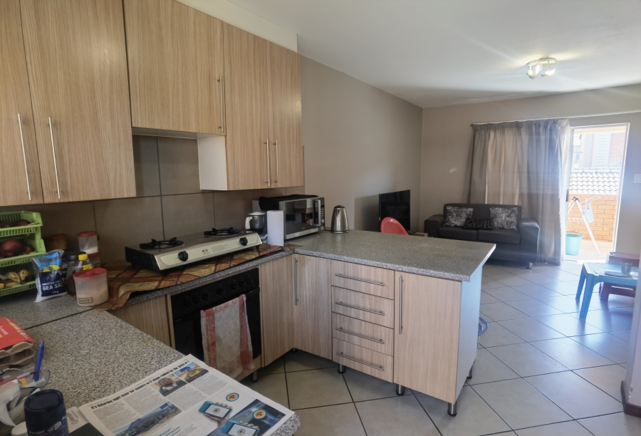 2 Bedroom Property for Sale in Monavoni Gauteng