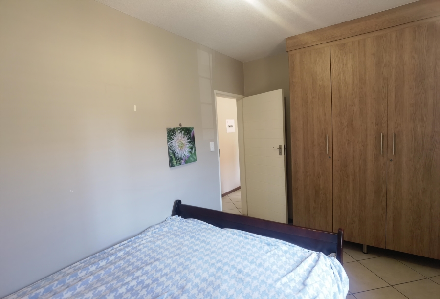 2 Bedroom Property for Sale in Monavoni Gauteng