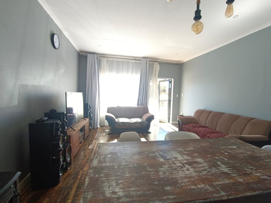 3 Bedroom Property for Sale in Robinpark Gauteng