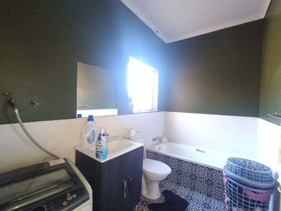 3 Bedroom Property for Sale in Robinpark Gauteng
