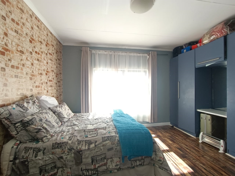 3 Bedroom Property for Sale in Robinpark Gauteng