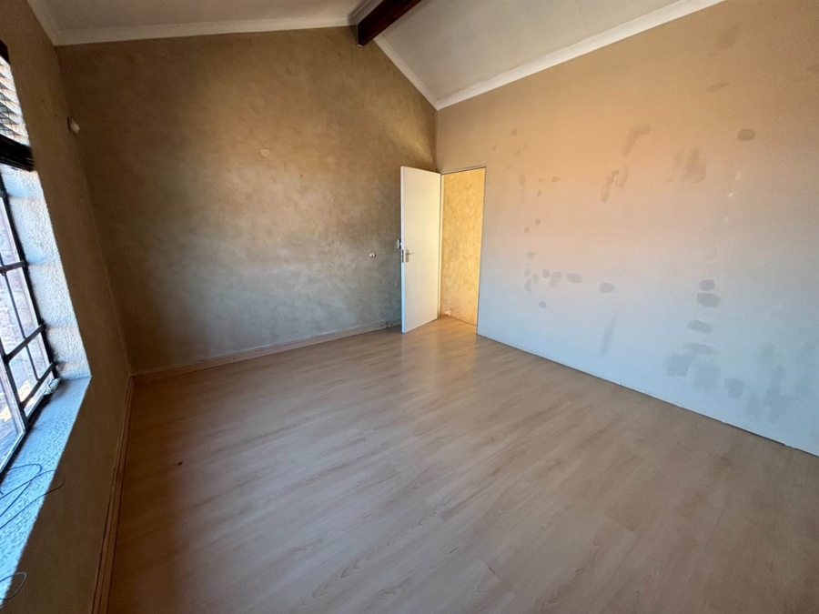 2 Bedroom Property for Sale in Halfway Gardens Gauteng