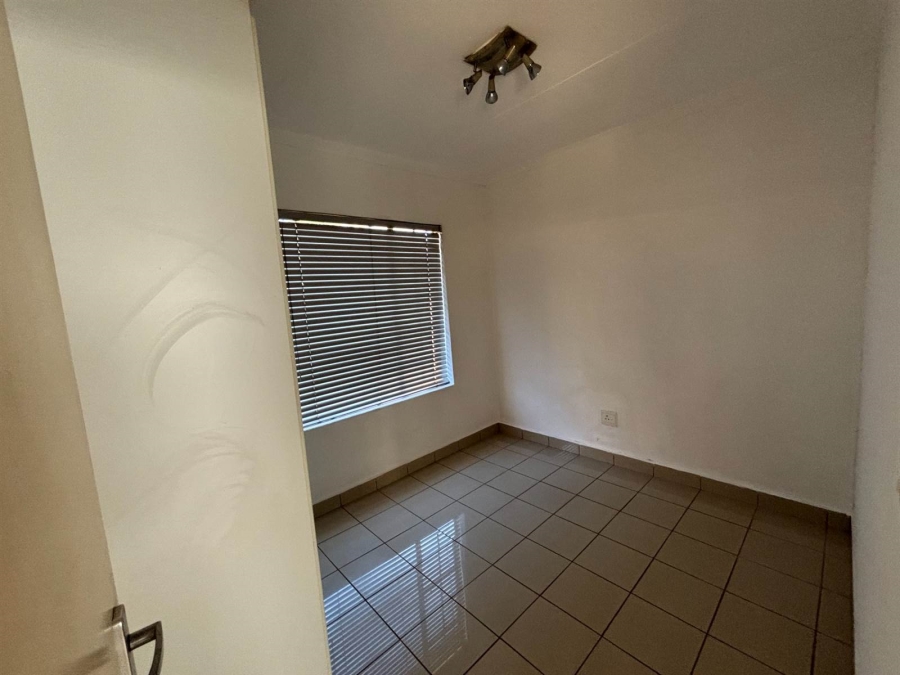 2 Bedroom Property for Sale in Halfway Gardens Gauteng