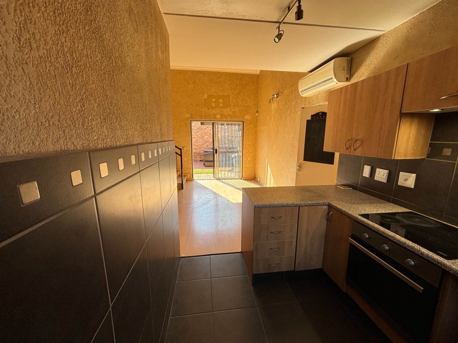 2 Bedroom Property for Sale in Halfway Gardens Gauteng