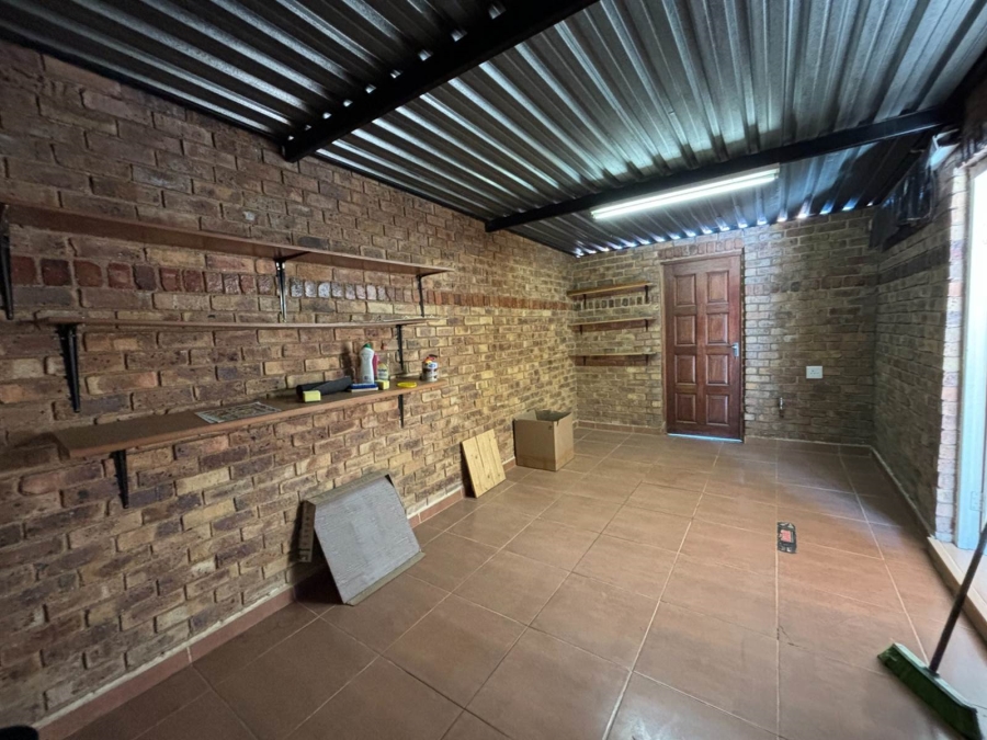 2 Bedroom Property for Sale in Halfway Gardens Gauteng