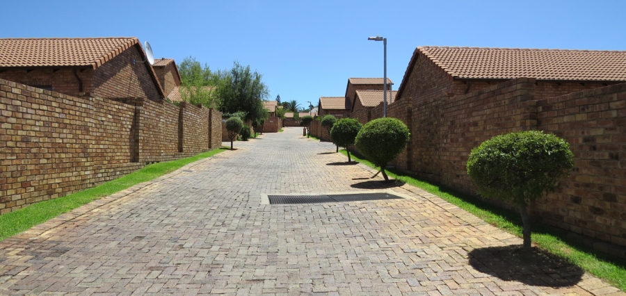 2 Bedroom Property for Sale in Halfway Gardens Gauteng