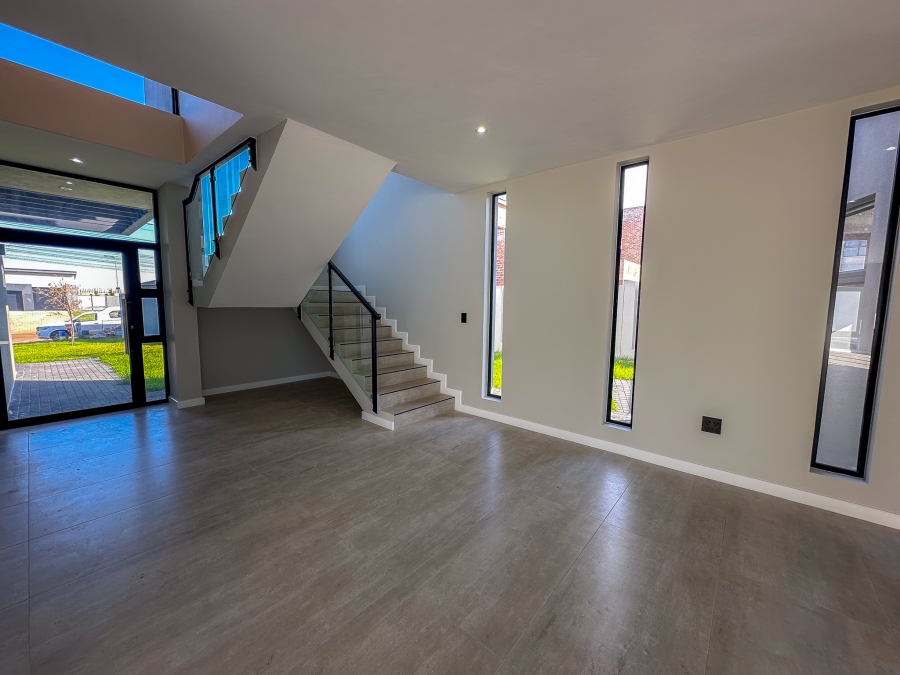 4 Bedroom Property for Sale in Midstream Heights Gauteng