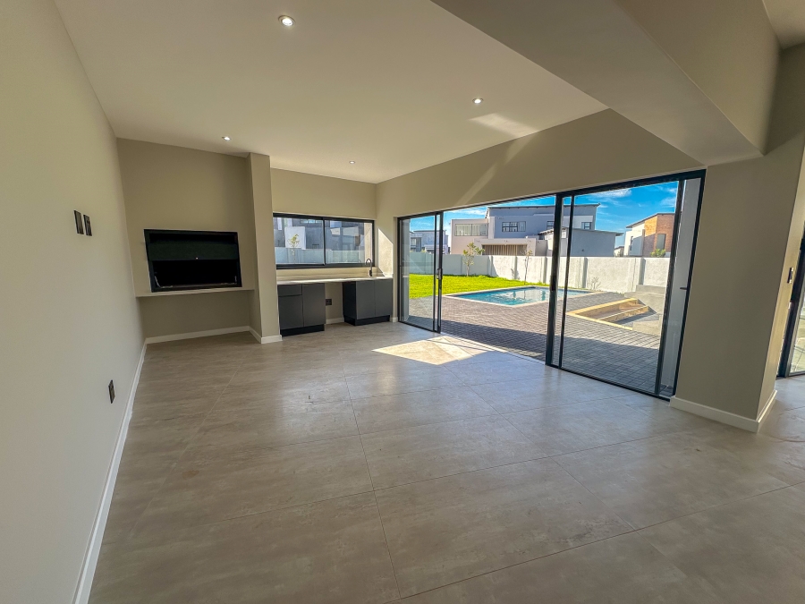 4 Bedroom Property for Sale in Midstream Heights Gauteng
